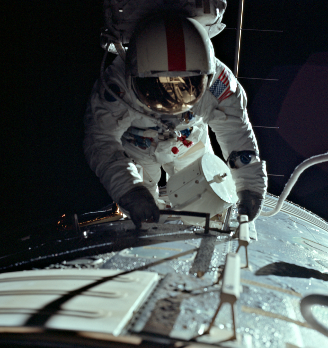 Astronaunt Ron Evans during EVA to retrieve film canisters, Apollo 17, 35mm Camera, Frame ID AS15-152-23293