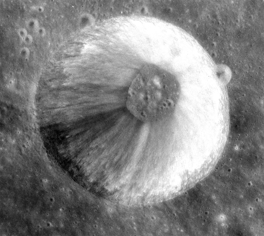 Apollo Metric image (frame ID AS15-M-2103)